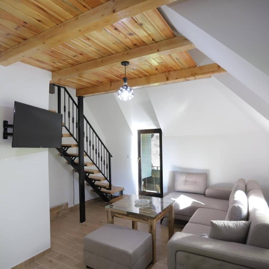 P-Zlatar, Apartman 3 Brdo Buitenkant foto