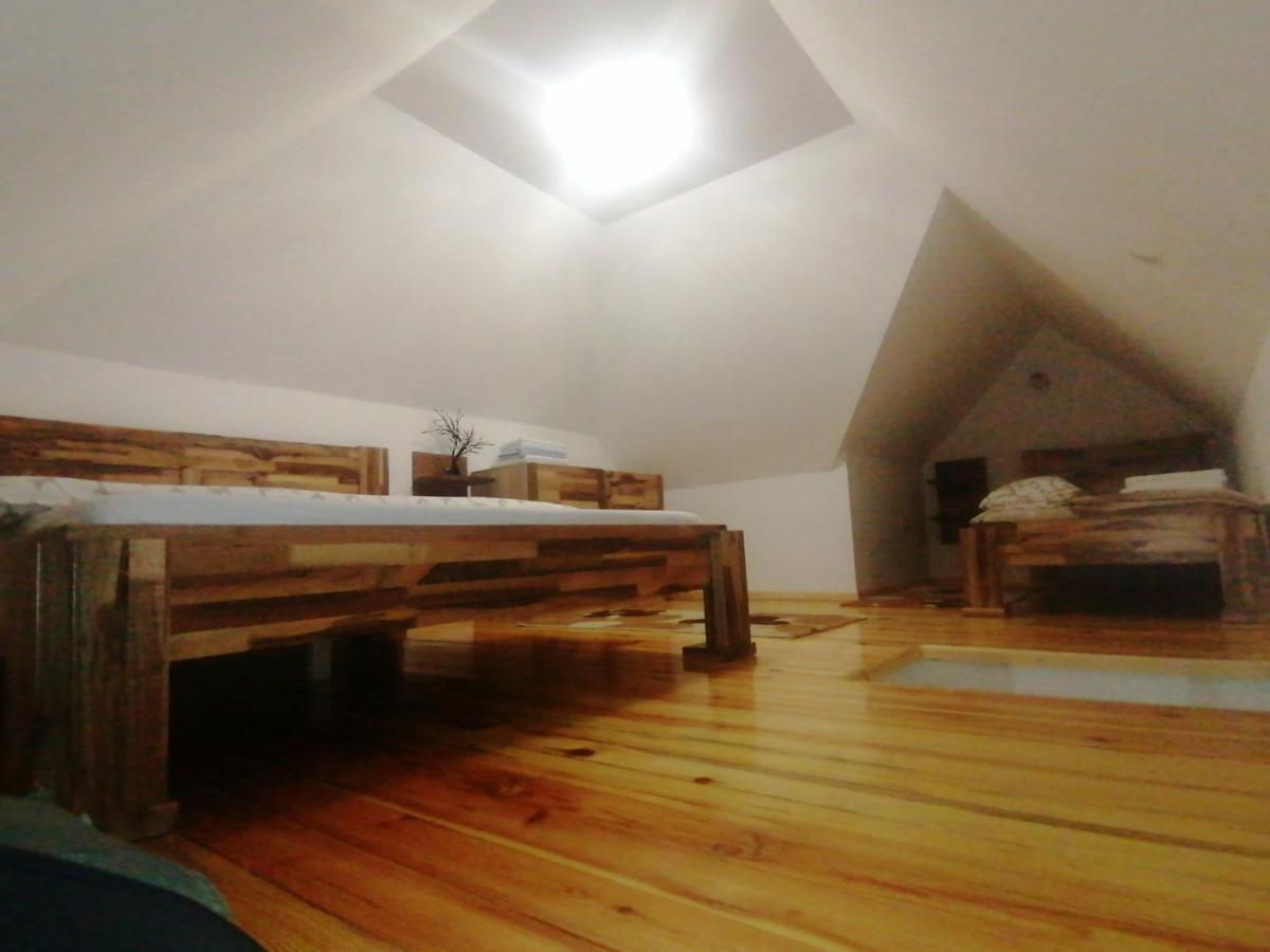 P-Zlatar, Apartman 3 Brdo Buitenkant foto